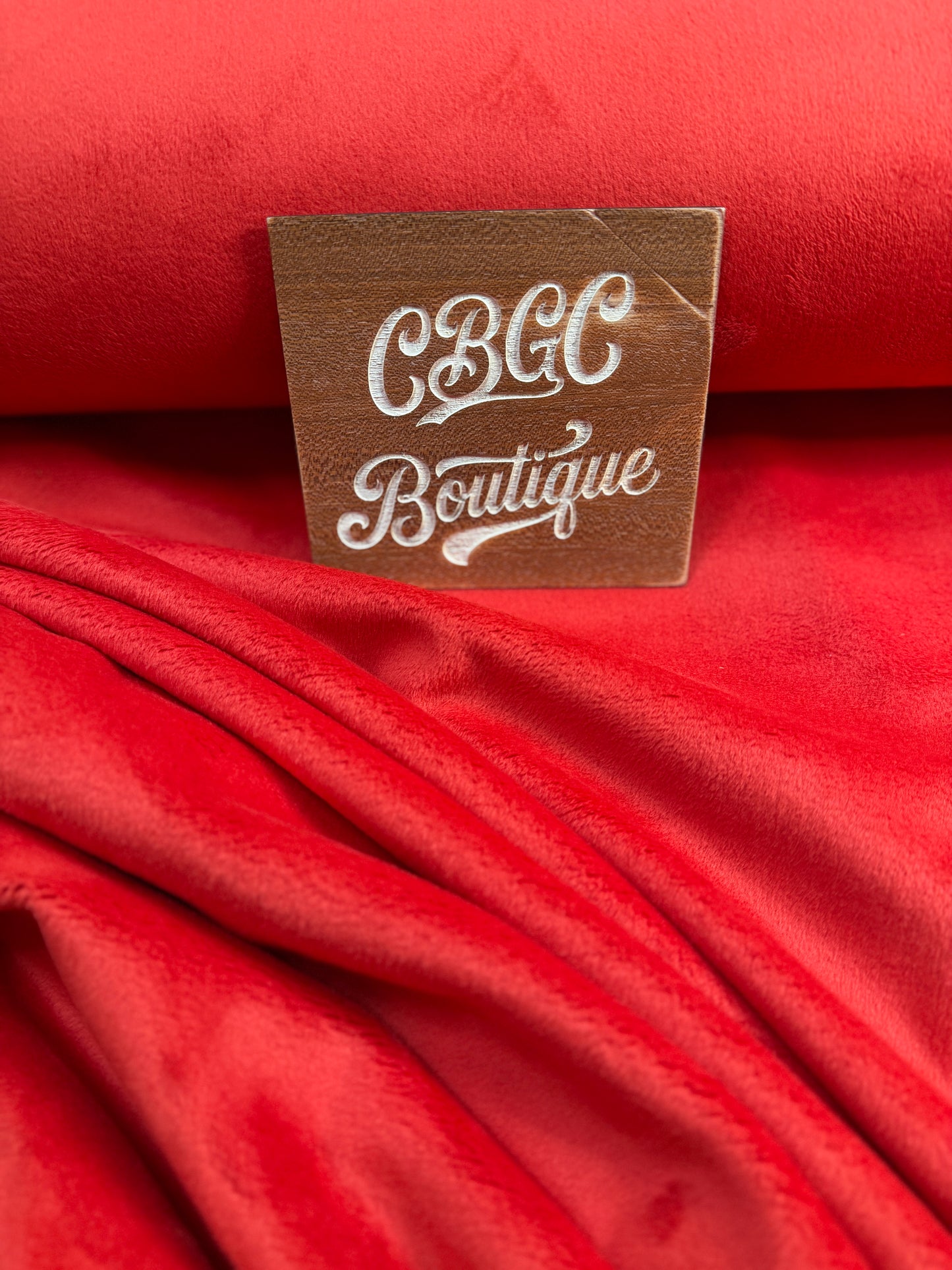 Solid Cuddle® 3 Scarlet